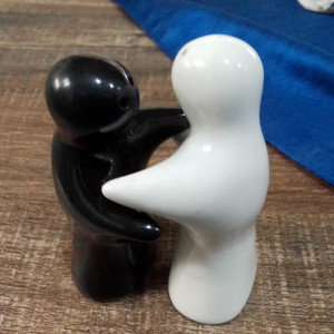 Ceramic Salt and Pepper Dispenser for Dining Table Salt and Pepper Dispenser/Sprinkler